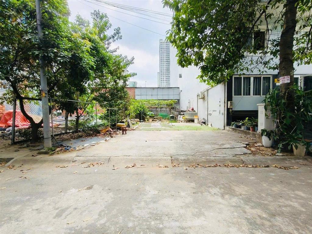 Bán nền đất xây dựng cao tầng dt 160m2 (8x20m) giá tốt chỉ 190 tr/m2 dự án huy hoàng  tml