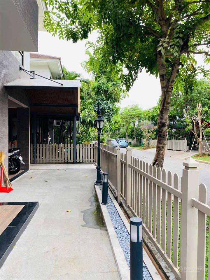 Bán biệt thự compound dự án valora kikyo, dt 162.5m2 (13x12.5), full nội thất xịn đẹp, giá 22 tỷ