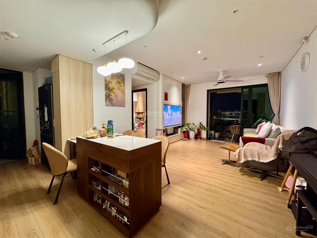 Căn 2pn diện tích lớn nhà đẹp  hiếm  giá tốt