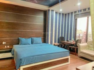 Khách sạn mặt phố trần khát chân