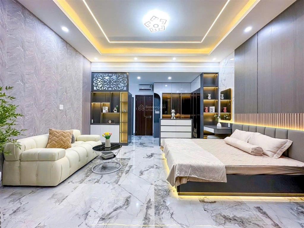 Bán nhà nguyễn khánh toàn cầu giấy 40m5 tầng dân xây, oto đỗ cửa,chỉ 12tỷ