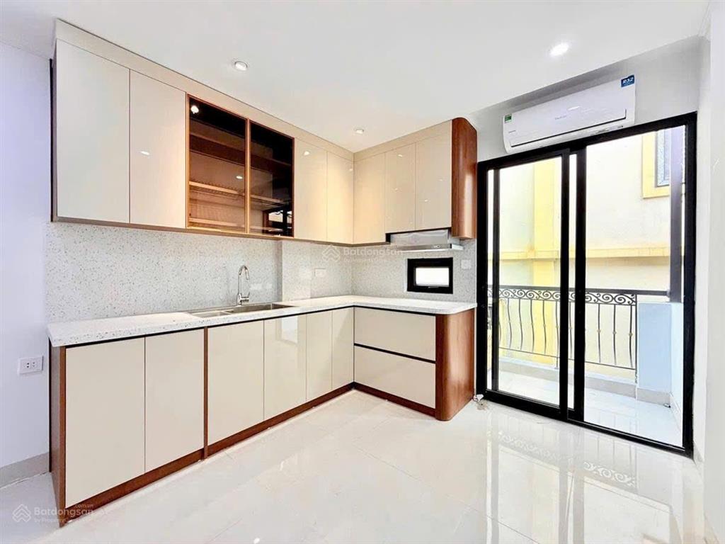 Cho thuê căn hộ cc 2pn, 2wc, 98m2 tại đê la thành, giảng võ, ba đình, giá 15tr/th