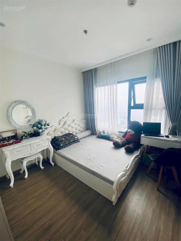 Biệt thự làng quốc tế thăng long  cầu giấy, dt 230 m2, 4 tầng, mt 8 m, 124 tỷ  0862 731 ***