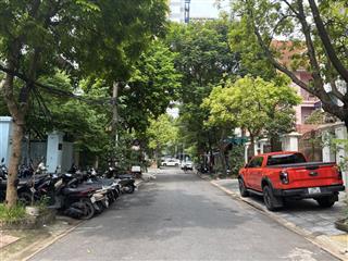 Bán gấp căn hộ cc trần quý kiên, cầu giấy, dt 52m tk 2pn+1vs, khu trung tâm, giao thông thuận tiện