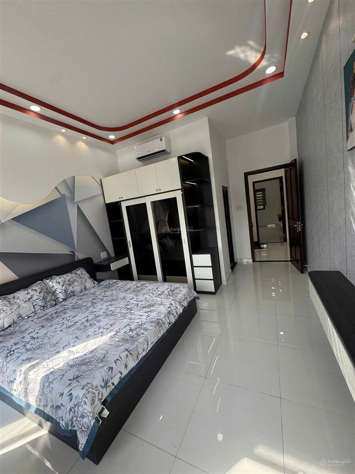 Cô năm đi định cư cần bán gấp nhà nguyễn gia trí, 6,88t/ 72m2, có cho thuê 25tr/th