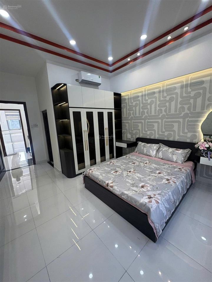 Cô năm đi định cư cần bán gấp nhà nguyễn gia trí, 6,88t/ 72m2, có cho thuê 25tr/th