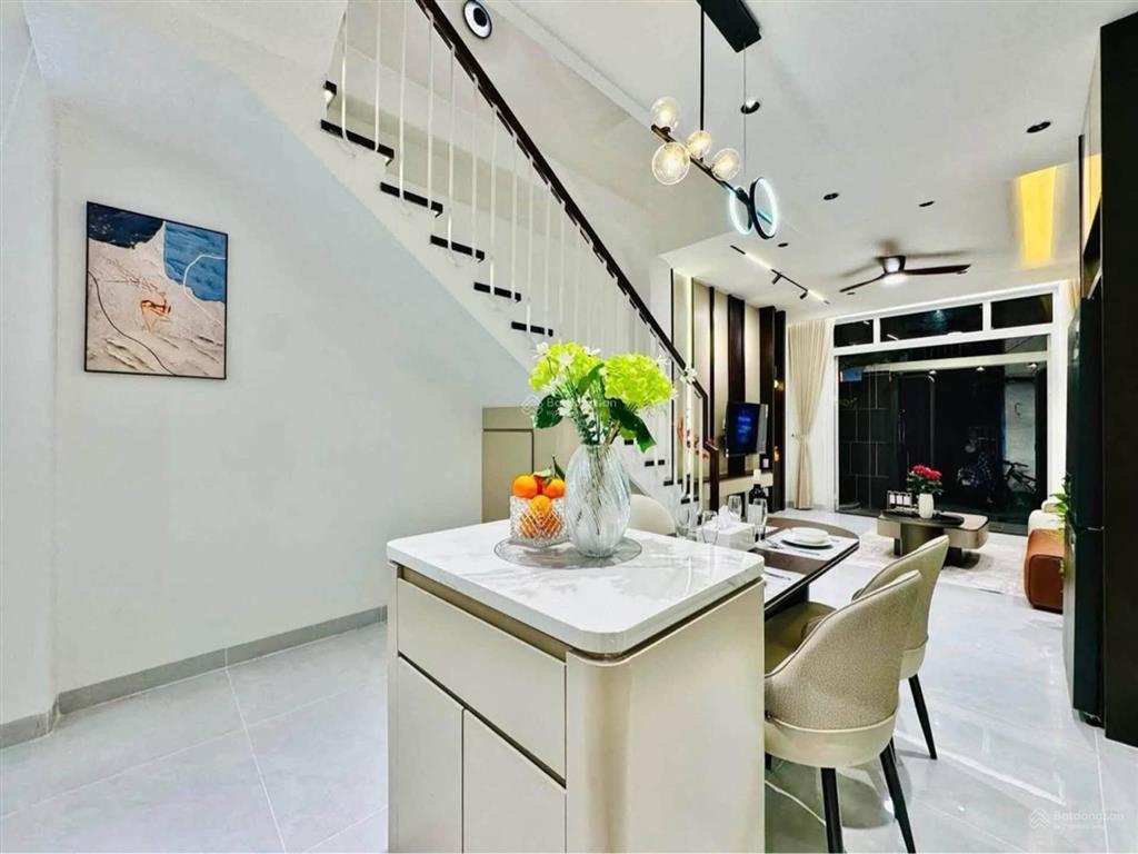 Nhà đẹp hoa sứ, phú nhuận, 6,19 tỷ/ 57,5m2, giá tốt chính chủ