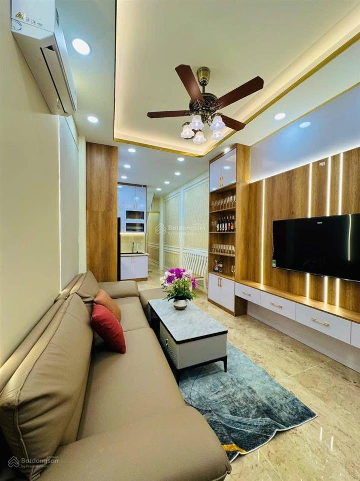 Lạc long quân , tân bình , 45m2 , tặng nội thất  chỉ 5.050 tỷ