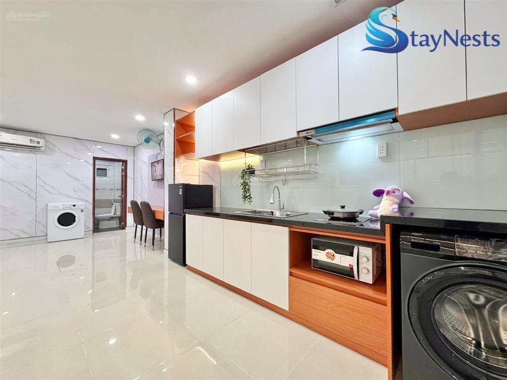 Căn studio full nội thất  tách bếp  gần đh công thương  nhà mới xây 100%
