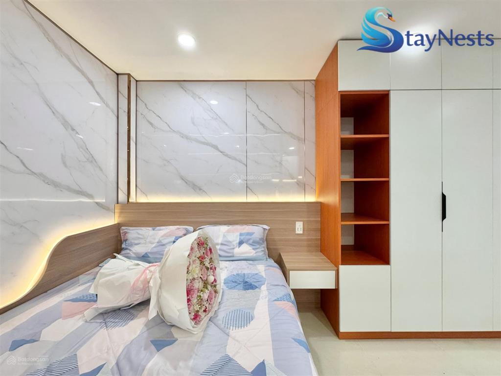 Căn studio full nội thất  tách bếp  gần đh công thương  nhà mới xây 100%