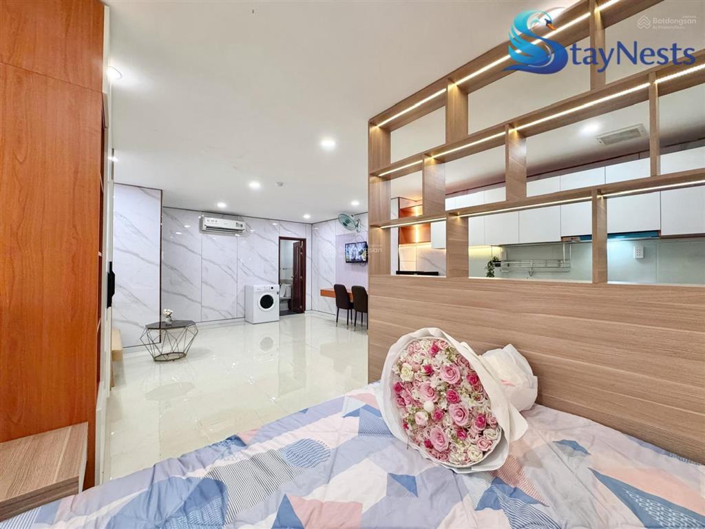 Căn studio full nội thất  tách bếp  gần đh công thương  nhà mới xây 100%