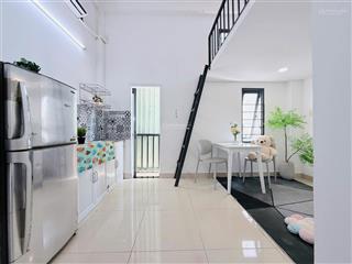 Cho thuê phòng trọ có gác cao 1m8  full nội thất bancol gần luỹ bán bích  vườn lài  thang máy