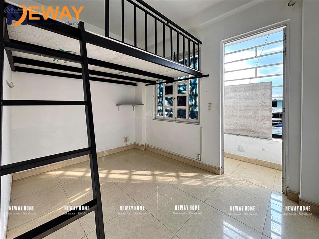 Cho thuê phòng giá hssv  gần đh công thương, aeon tân phú  ban công thoáng, máy giặt chung