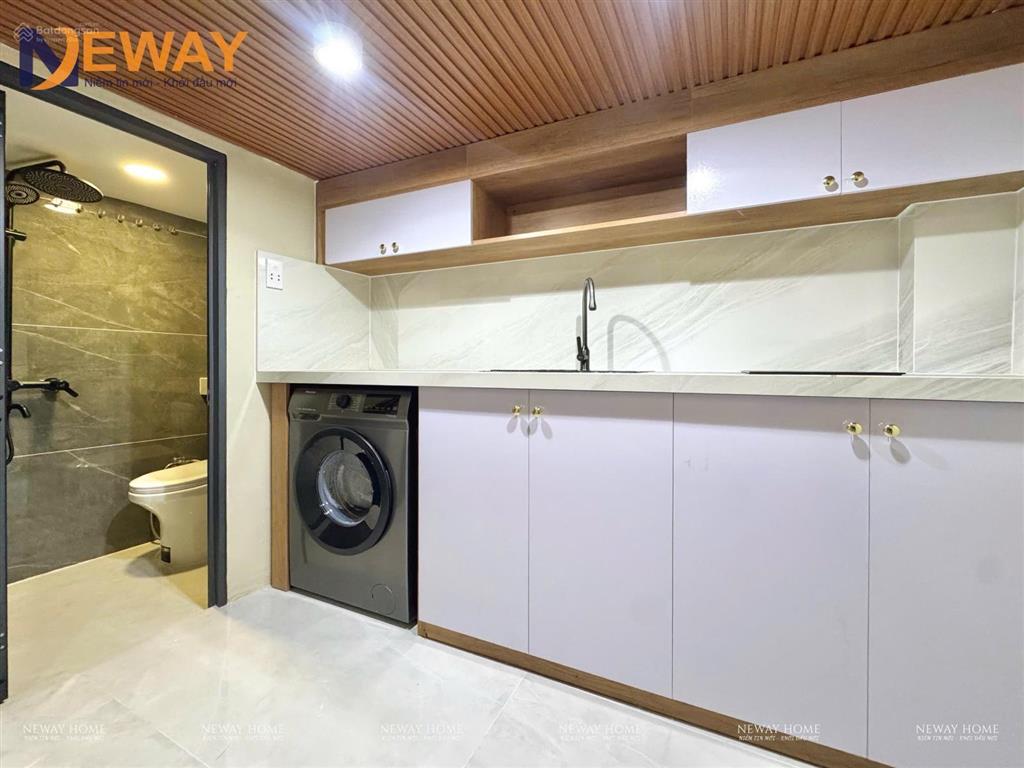 Nhà mới xây full nội thất | máy giặt riêng + máy sấy  gác cao  gần etown cộng hoà