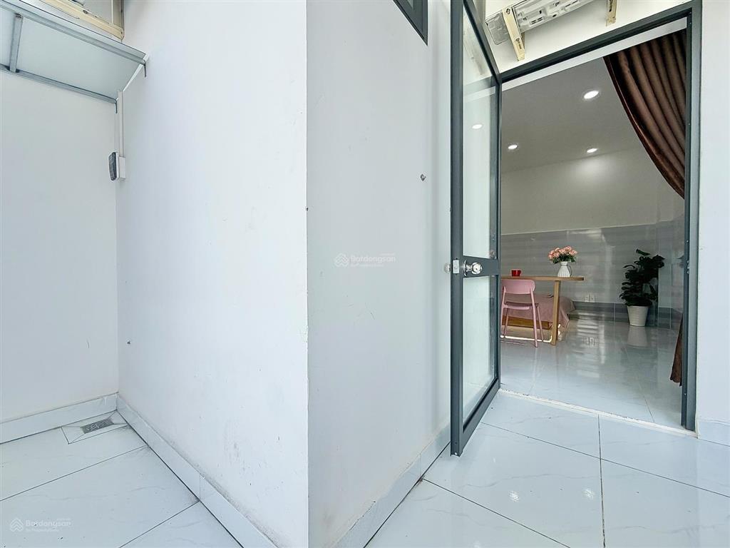 Studio ban công  full nội thất gần đầm sen / đh văn hiến