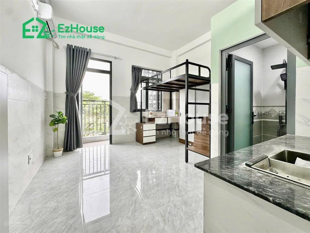 Studio ban công, giường tầng full nội thất, nhà mới xây  gần đầm sen