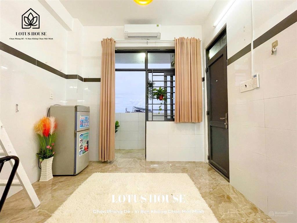 Cho thuê phòng full tiện nghi  ban công thoáng  gần đầm sen