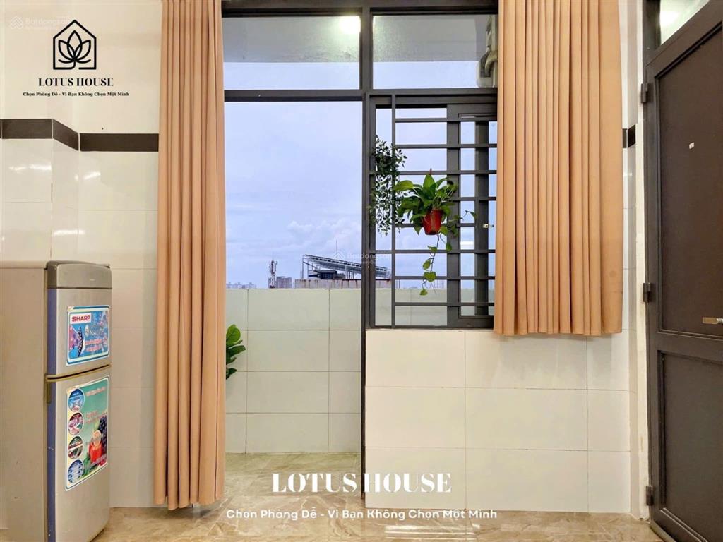 Cho thuê phòng full tiện nghi  ban công thoáng  gần đầm sen