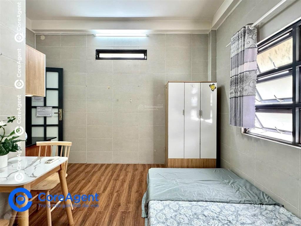 Studio full nội thất cửa sổ trời thoáng mát  tòa nhà thang máy  gần đh văn hiến