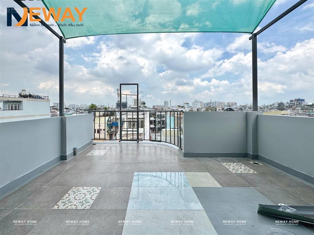 Studio ban công rộng full nội thất, nhà mới xây  gần lạc long quân  lý thường kiệt