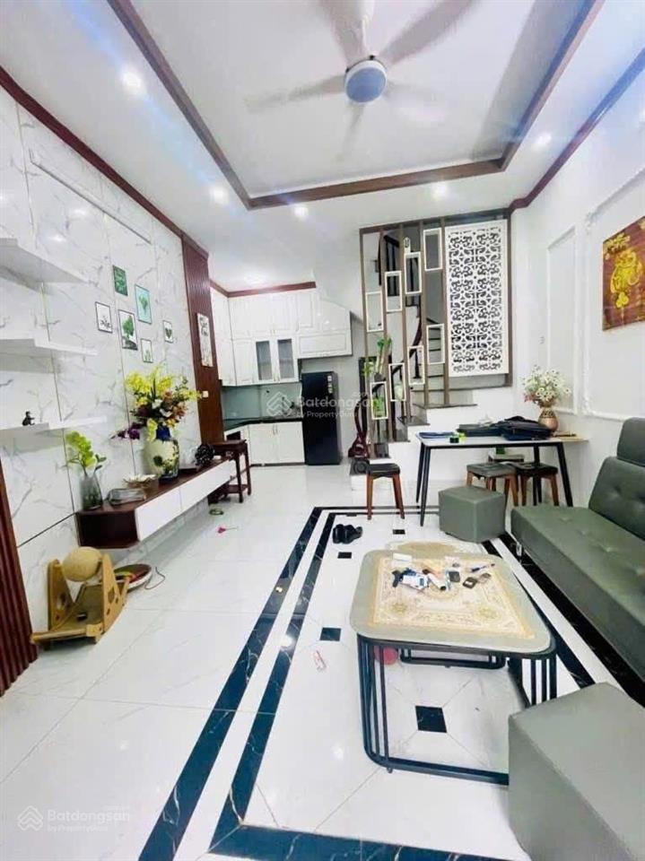 69mx5tầng nhỉnh 18,5 tỷ siêu phẩm nhà phố mới quận hoàn kiếm. chủ cần bán nhà đẹp kinh doanh đỉnh