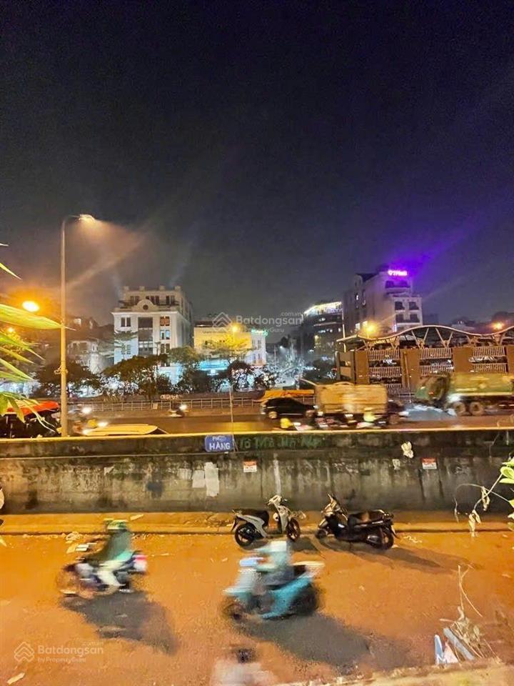 110mx5tầng nhỉnh 26 tỷ mặt phố hồng hà trung tâm quận hoàn kiếm quá chill kinh doanh đỉnh chủ bán