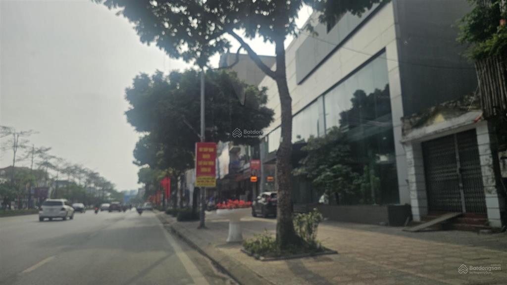 Chính chủ nhờ bán lại nhà mặt phố chính ngô gia tự  long biên, làm showroom lớn ~ 3000m2, 460 tỷ