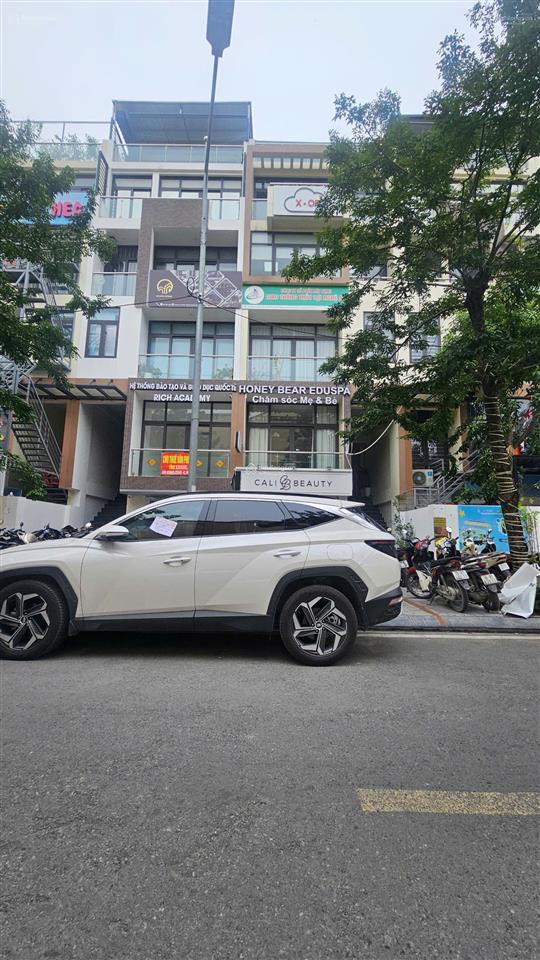 Chính chủ gửi bán căn liền kề hd mon city mỹ đình 129,7m2, giá 76 tỷ, đang cho thuê vp 60 tr/tháng