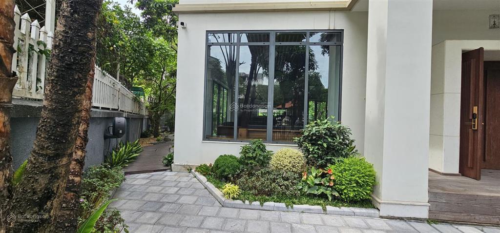 Chính chủ nhờ bán căn biệt thự đơn lập hoa lan  vinhomes riverside long biên 383m2 giá 210 tỷ