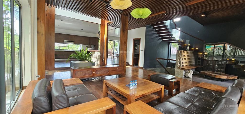 Chính chủ nhờ bán căn biệt thự đơn lập hoa lan  vinhomes riverside long biên 383m2 giá 210 tỷ