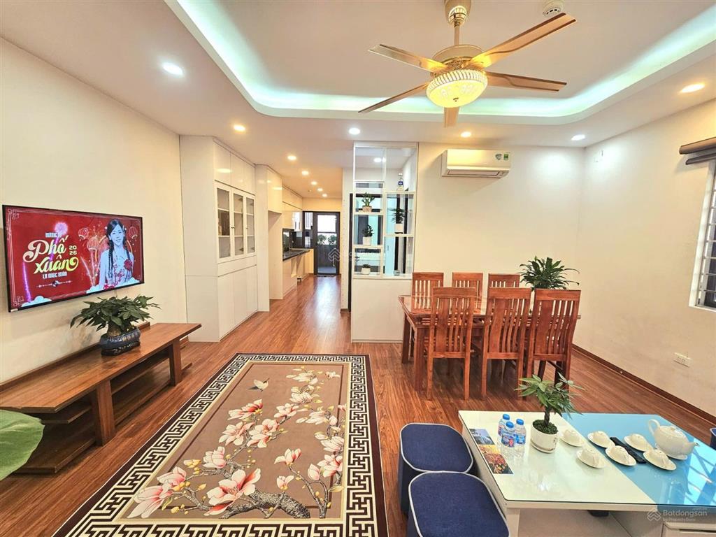 Tôi bán gấp chung cư minh khai hai bà trưng tòa ct11 60m2 tầng 4 giá 5,75 tỷ
