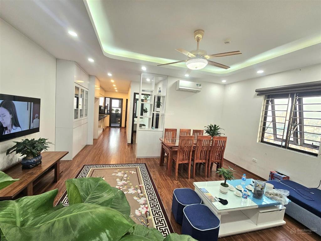 Tôi bán gấp chung cư minh khai hai bà trưng tòa ct11 60m2 tầng 4 giá 5,75 tỷ