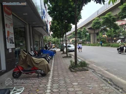 Chính chủ tôi bán gấp nhà phố hào nam 30m2 x 5 tầng mt 3,5m cách mặt phố đúng 15m ko qh giá 6,3 tỷ
