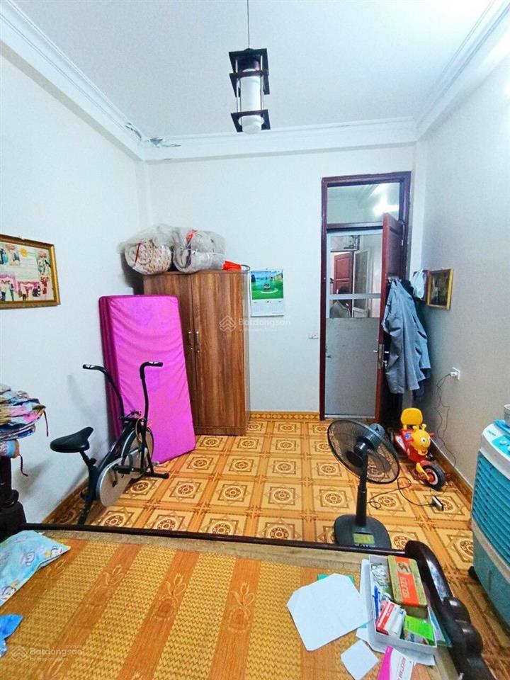 Chính chủ tôi bán nhà vũ thạnh  ngay hào nam 19m² 2 pn 3 wc ngõ nông gần phố 10m ra ô tô