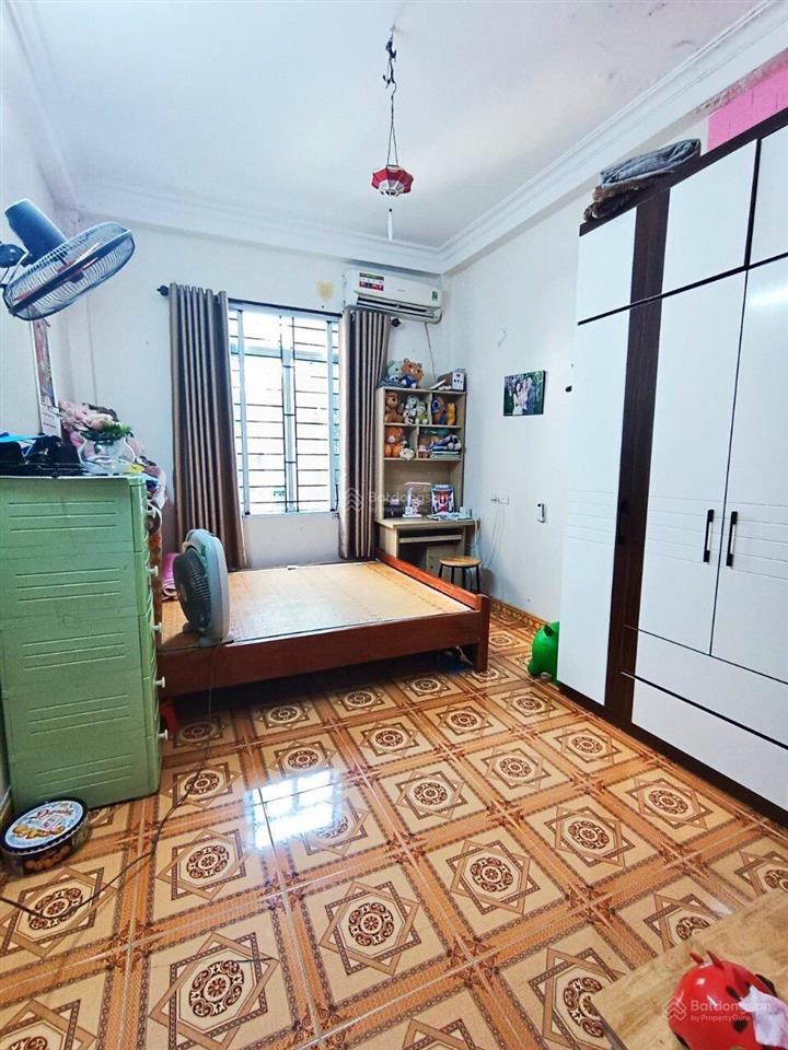 Chính chủ tôi bán nhà vũ thạnh  ngay hào nam 19m² 2 pn 3 wc ngõ nông gần phố 10m ra ô tô