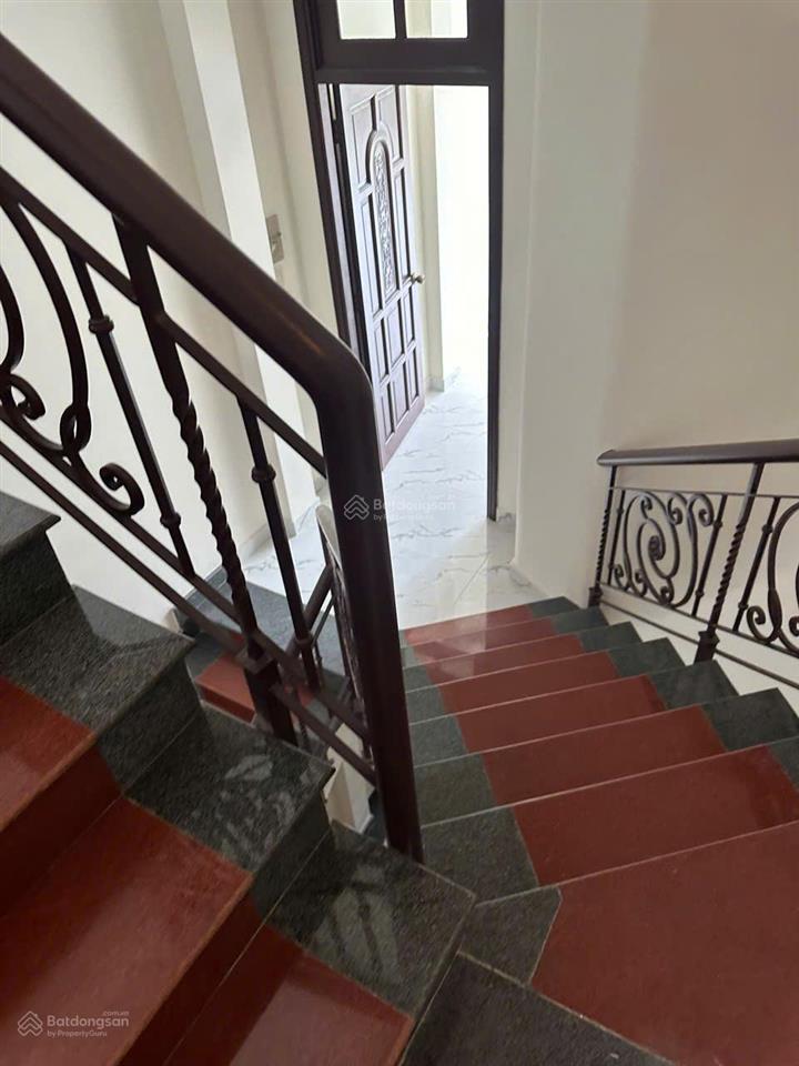 Cho thuê nhà nc 2mt 284f nguyễn trọng tuyển p10 pn dt 4,3x20 trệt 3 lầu st 5pn 6wc giá 47tr/th