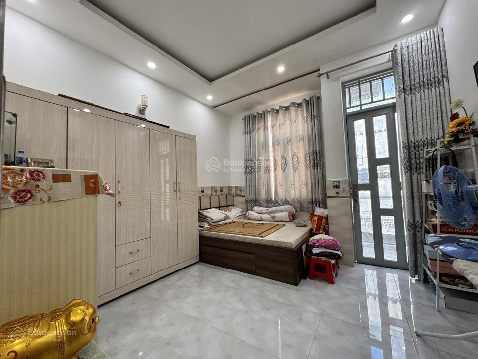 Ngộp ngân hàng bán 12,8 tỷ tl mt nguyễn bặc p2 tân bình dt  4,2x13 trệt lửng 3 lầu st 6 pn 7wc