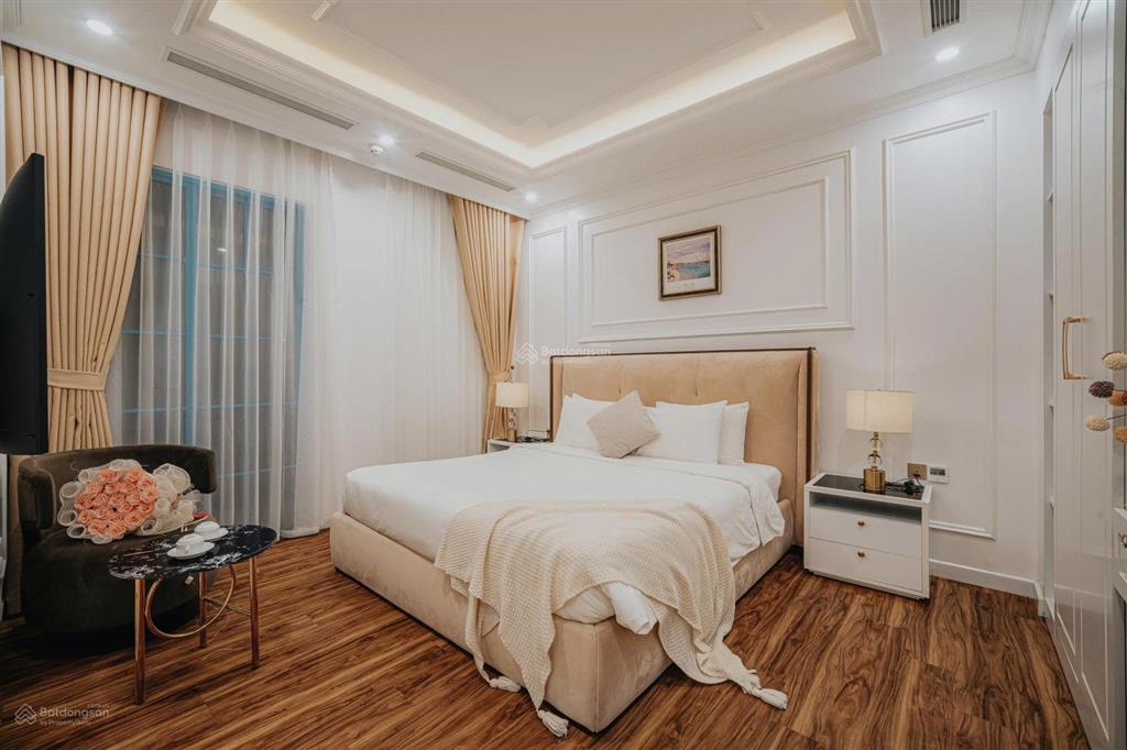 Hàng vip biệt thự đơn lập quay công viên 8 phòng ngủ, full nội thất 5 sao cho thuê 2tỷ/năm