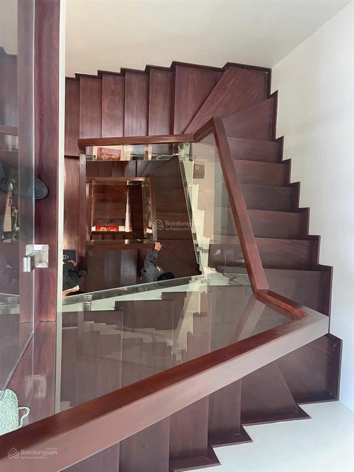 Cần bán gấp, giá cắt lỗ biệt thự biển full nội thất trung tâm bãi cháy, hạ long