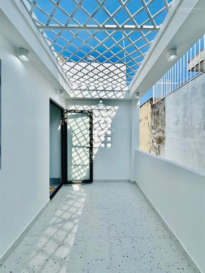 Nhà riêng có sân để xe hxh lê văn lương, quận 7, 68m2, sổ riêng, giá 3 tỷ 780