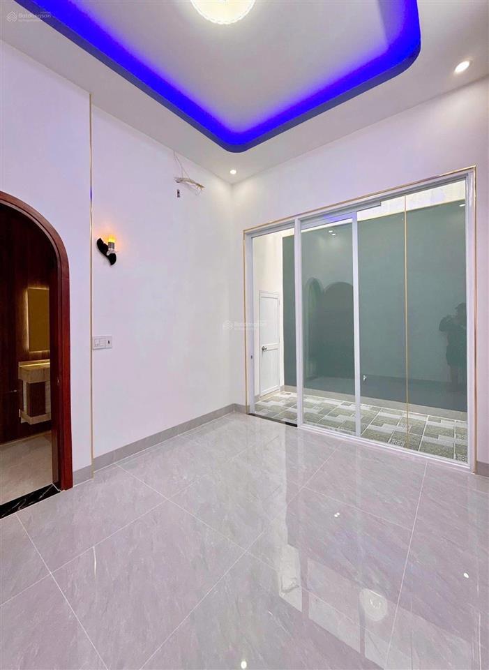 Giá 3 tỷ 770 dành cho khách hàng muốn an cư tuổi xế chiều, hẻm trần não, 68m2