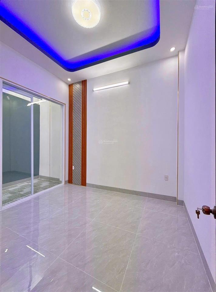 Giá 3 tỷ 770 dành cho khách hàng muốn an cư tuổi xế chiều, hẻm trần não, 68m2