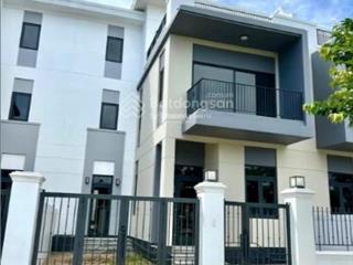 Giá tốt nhất nhà phố 8x20m phân khu the suite aqua city đường 14,giá chỉ 8 tỷ( bao sổ).