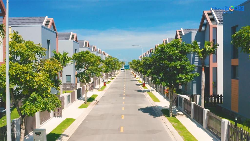 Cắt lỗ 1.5 tỷ/căn biệt thự đơn lập biển 240m2,đã nhận nhà,vài bước chân đến biển .giá chỉ 10 tỷ