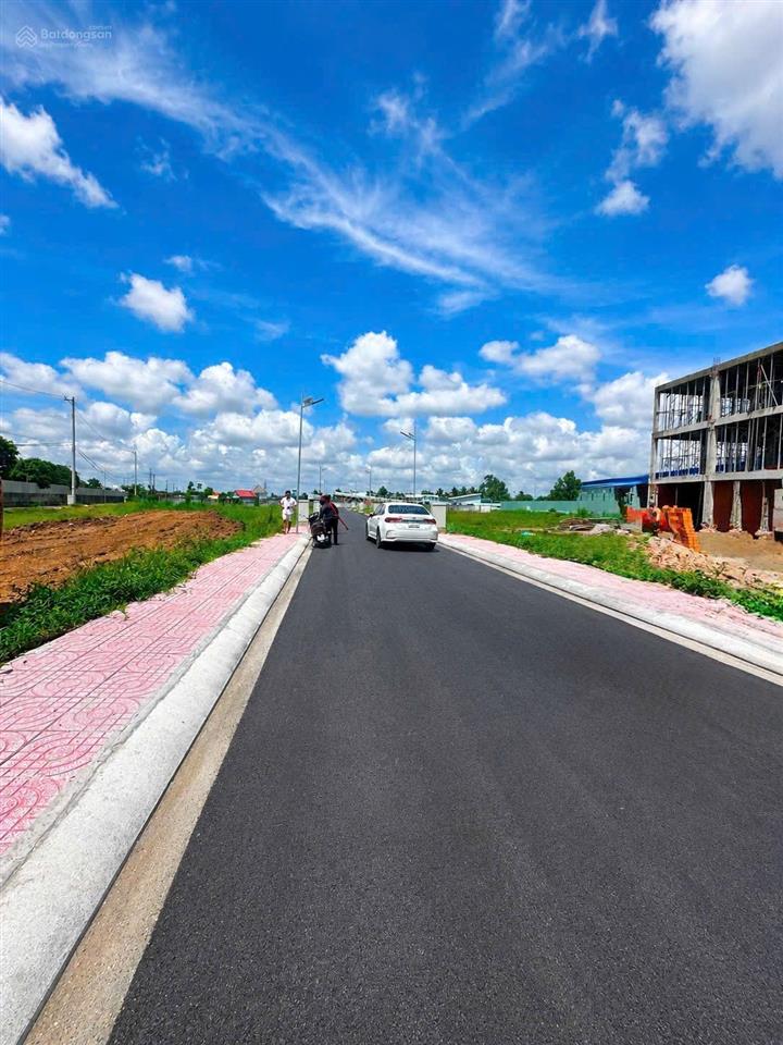 Bán gấp đất kdc bình chánh 85m² ngay đường hoàng phan thái giá 2 tỷ 8, sổ sẵn