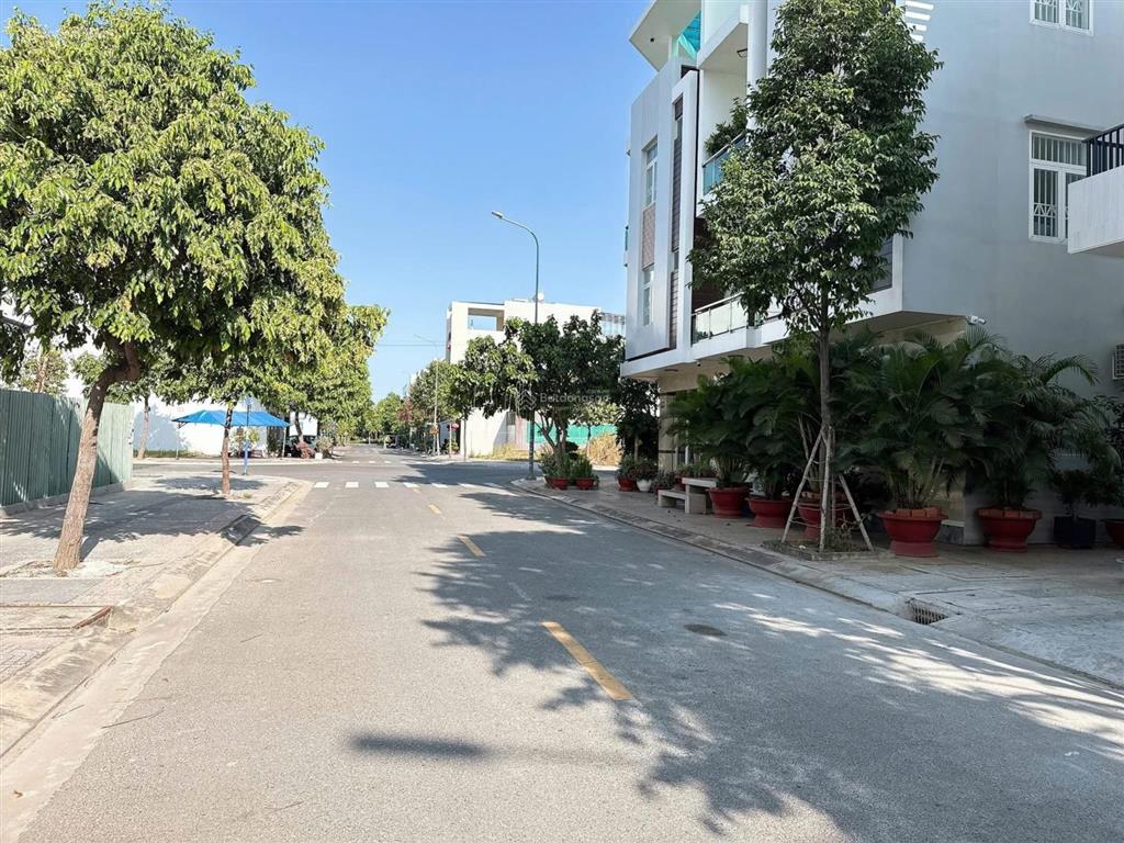 Chủ ngộp bank bán lô 90m2 ngay trung tâm thương mại aeon giá 2tỷ350, đường đặng văn trơn