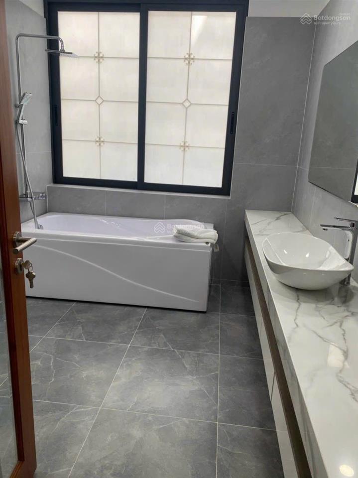 Chính chủ cho thuê nhà phố mặt tiền trần trọng cung quận 7  dt 5x25m 3 lầu