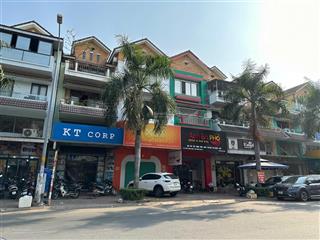 Chính chủ cho thuê nhà phố mặt tiền trần trọng cung quận 7  dt 5x25m 3 lầu