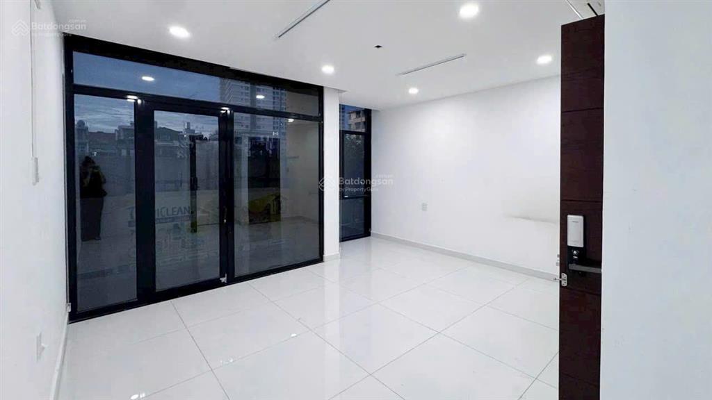 Bán nhà phố đường 3a  kdc him lam q7, 5x16,2m, hướng bắc, giá 24 tỷ, hầm+ 4 lầu,  0901 424 ***