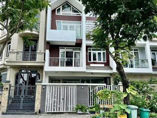 Bán nhanh biệt thự sadeco ven sông quận 7, 7x18m, sổ hồng riêng, giá 23 tỷ,  0901 424 *** sơn